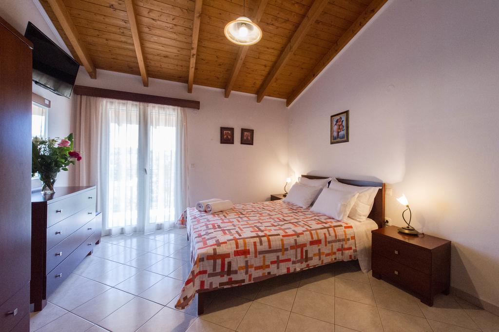 Kefalas Apartments Parga Exterior photo