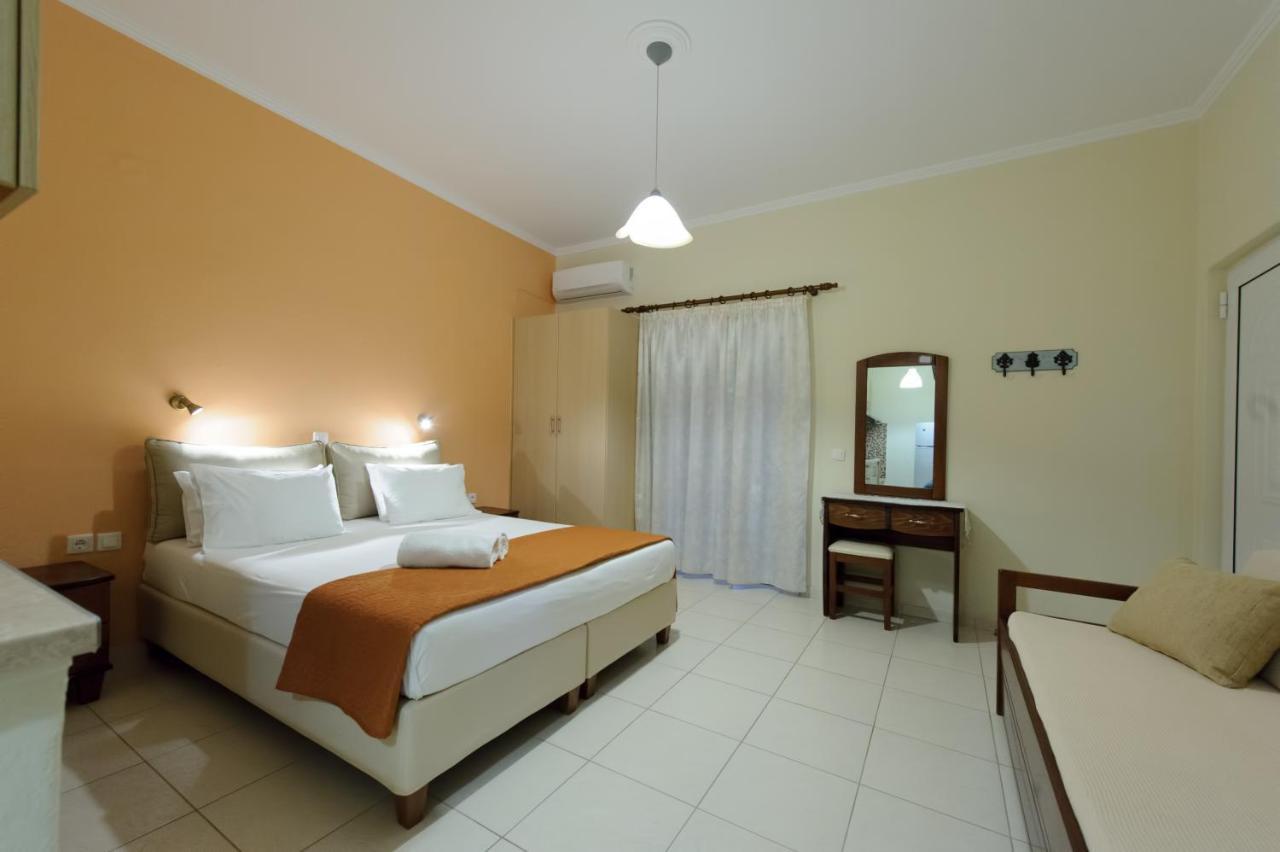 Kefalas Apartments Parga Exterior photo